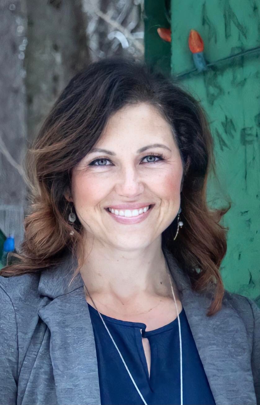 Dr. Julia Carlson